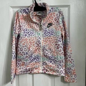 NIKE- (Kids) Girl's Light Smoke Grey
Spot-On Tricot jacket size 6x